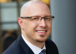 Sine adds automated identity checks to SinePoint Pro visitor kiosks